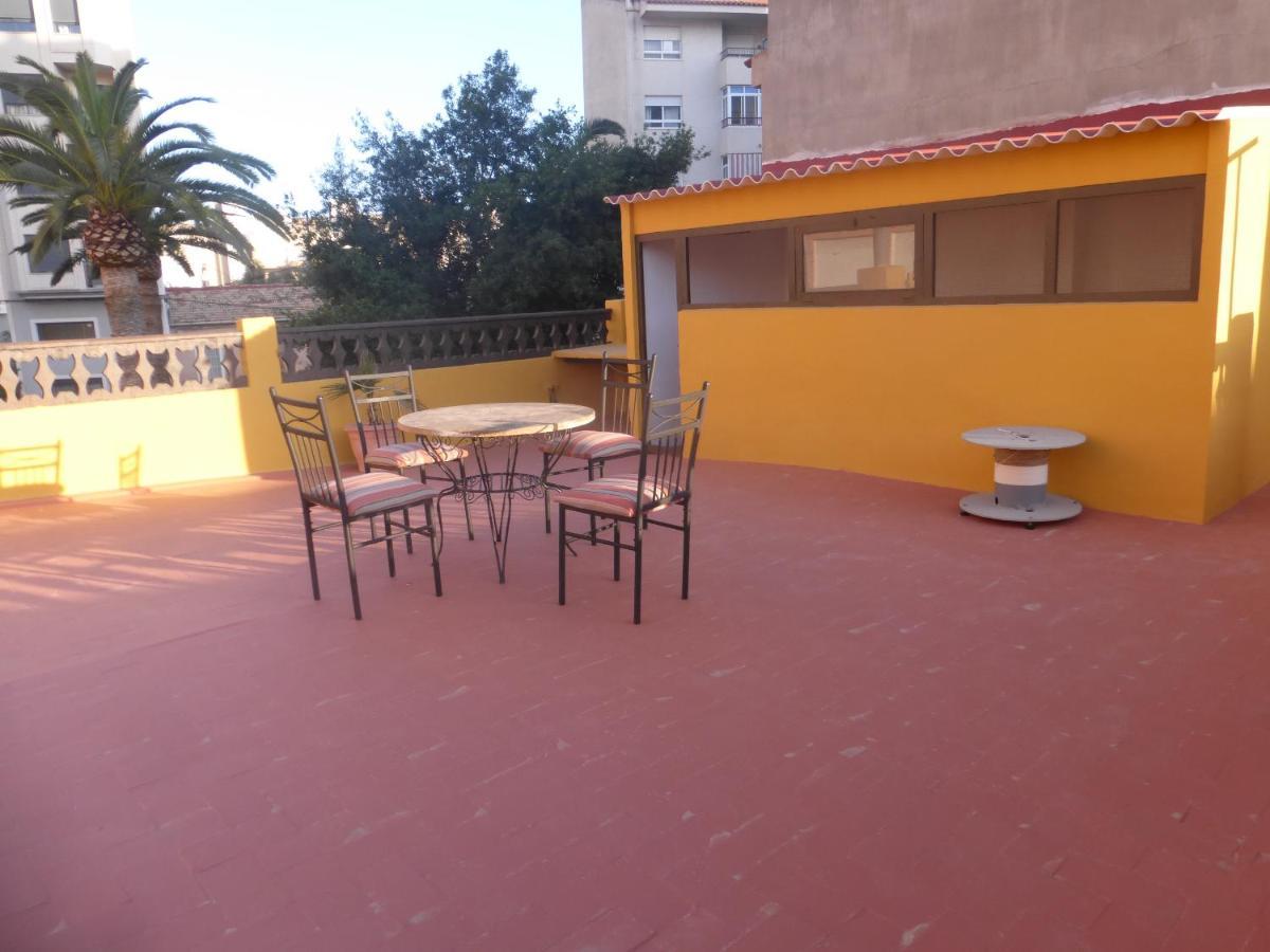 Agradable Casa Con Patio Y Terraza En El Centro