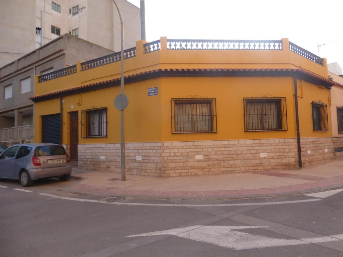 Agradable Casa Con Patio Y Terraza En El Centro