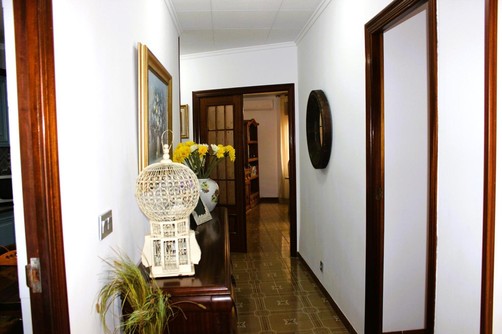 Agradable Casa Con Patio Y Terraza En El Centro *