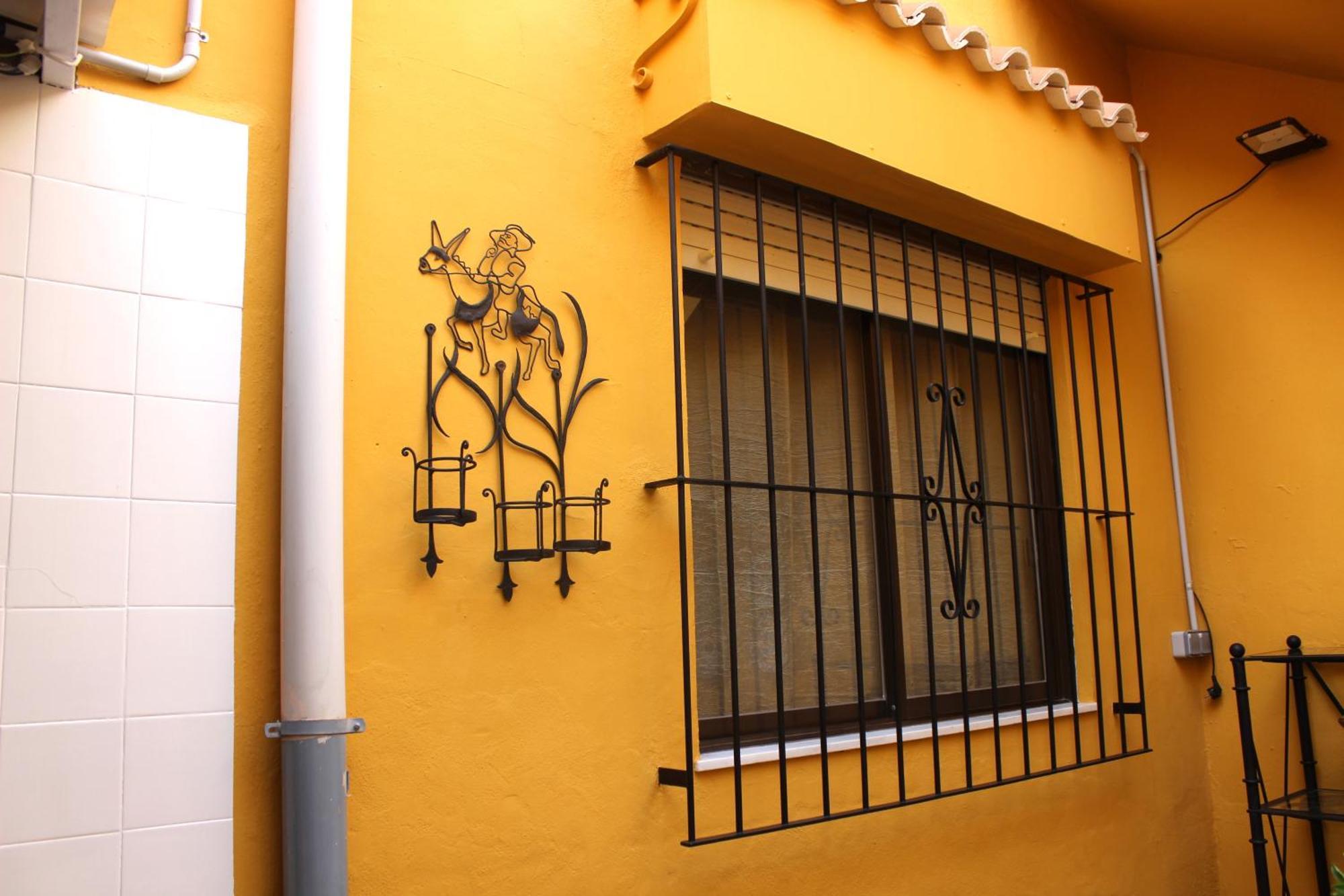 Agradable Casa Con Patio Y Terraza En El Centro *